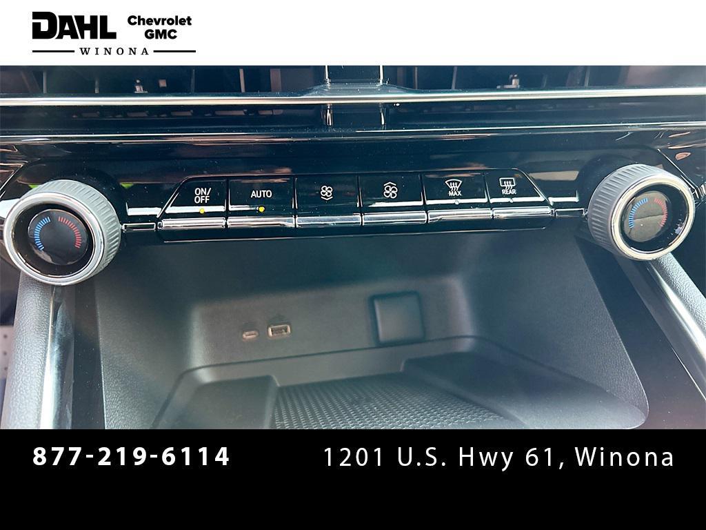 new 2026 Chevrolet Traverse car, priced at $44,240