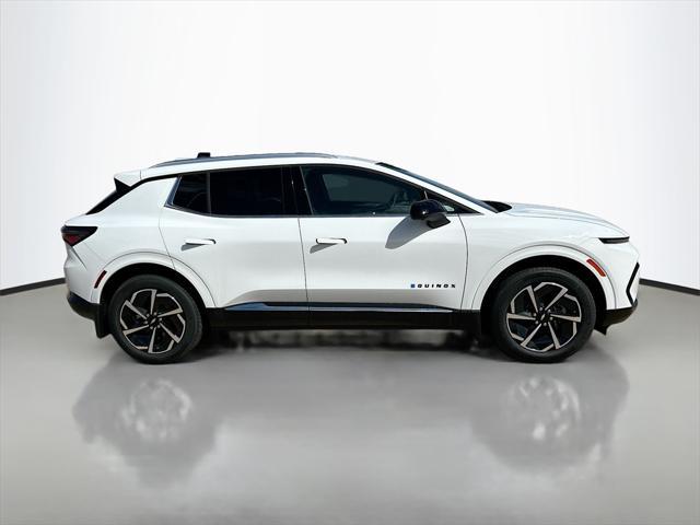 new 2025 Chevrolet Equinox EV car, priced at $44,000
