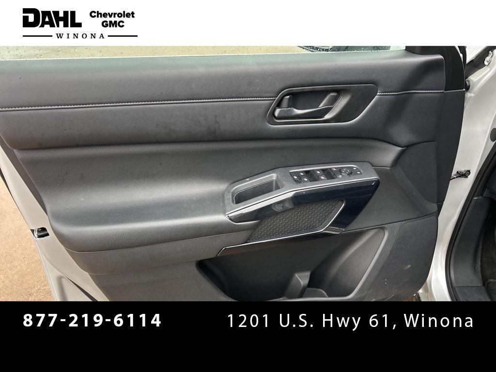 used 2023 Nissan Pathfinder car, priced at $28,900