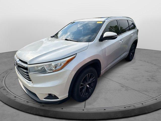 used 2016 Toyota Highlander car, priced at $18,737