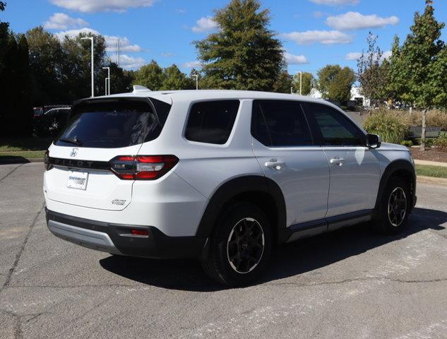 new 2025 Honda Pilot car, priced at $49,200