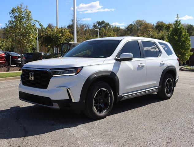 new 2025 Honda Pilot car, priced at $49,200