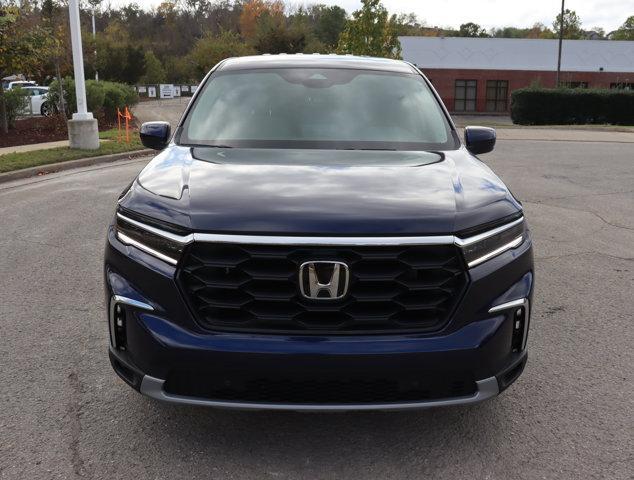 new 2025 Honda Pilot car, priced at $46,725