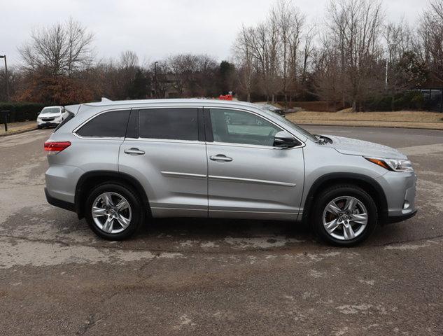 used 2017 Toyota Highlander car, priced at $23,793