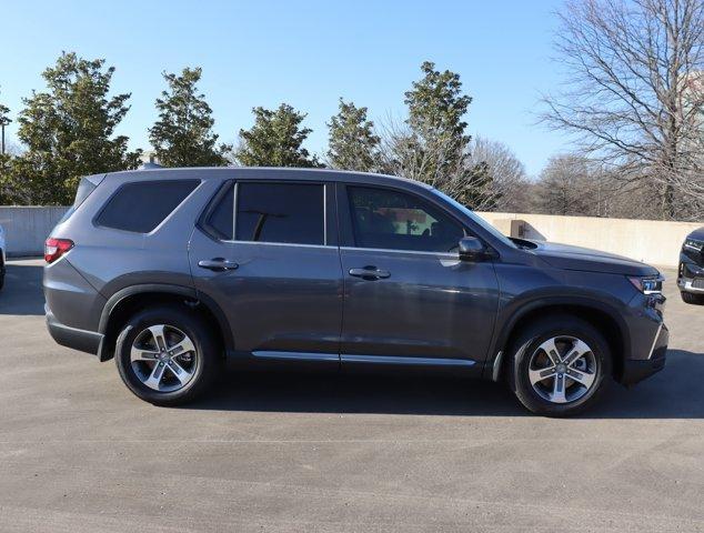 new 2025 Honda Pilot car, priced at $43,950