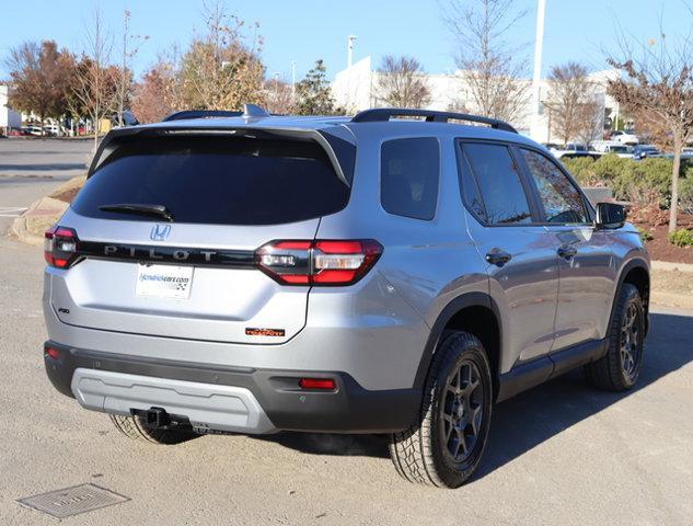 new 2025 Honda Pilot car, priced at $49,795