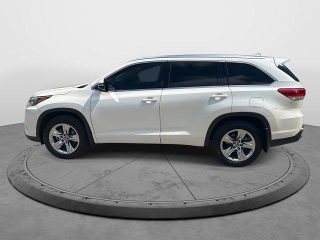 used 2018 Toyota Highlander car, priced at $27,991