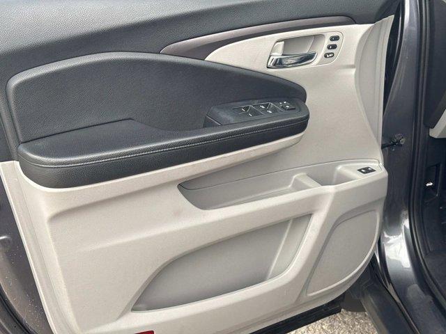 used 2022 Honda Pilot car, priced at $35,933