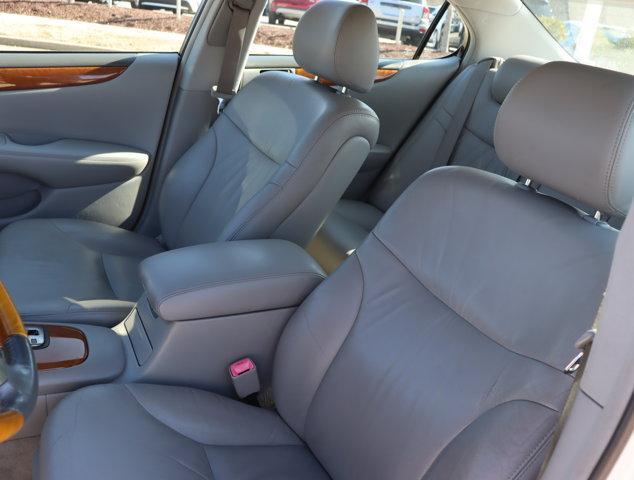 used 2005 Lexus ES 330 car, priced at $6,680