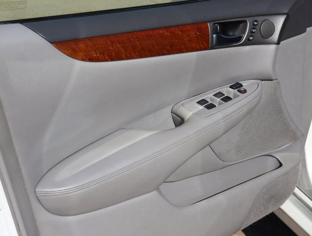 used 2005 Lexus ES 330 car, priced at $6,680