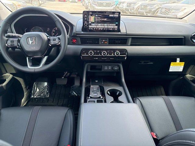new 2025 Honda Pilot car, priced at $49,255