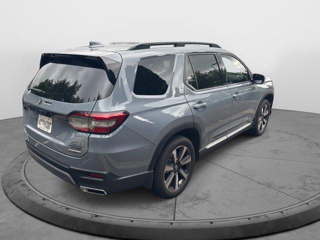 used 2025 Honda Pilot car, priced at $48,158