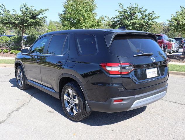 new 2025 Honda Pilot car, priced at $44,625