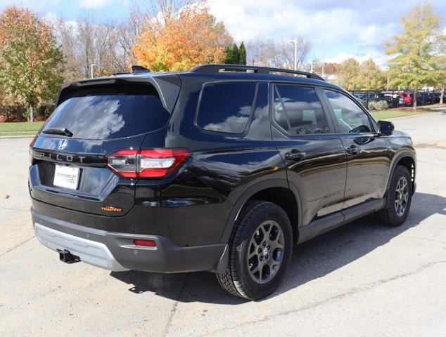 new 2025 Honda Pilot car, priced at $49,795