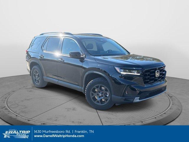 new 2025 Honda Pilot car, priced at $47,837