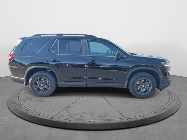 new 2025 Honda Pilot car, priced at $47,837