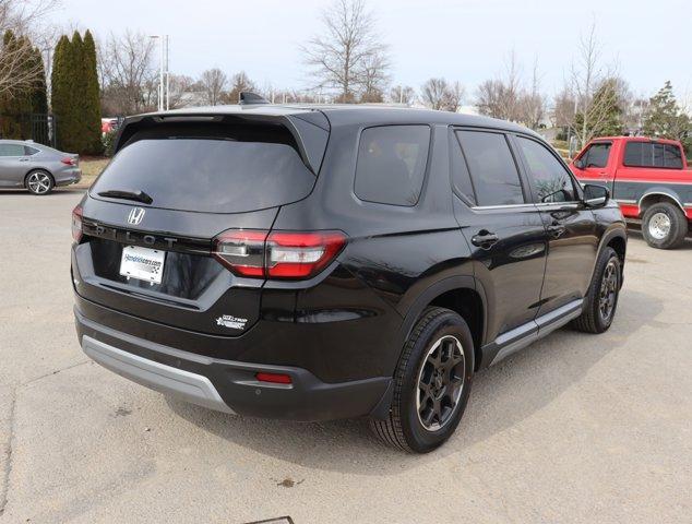 new 2025 Honda Pilot car, priced at $48,250