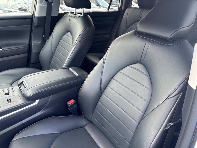 used 2023 Toyota Highlander car, priced at $39,908
