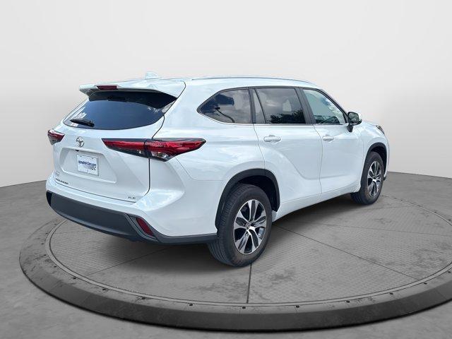used 2023 Toyota Highlander car, priced at $39,908