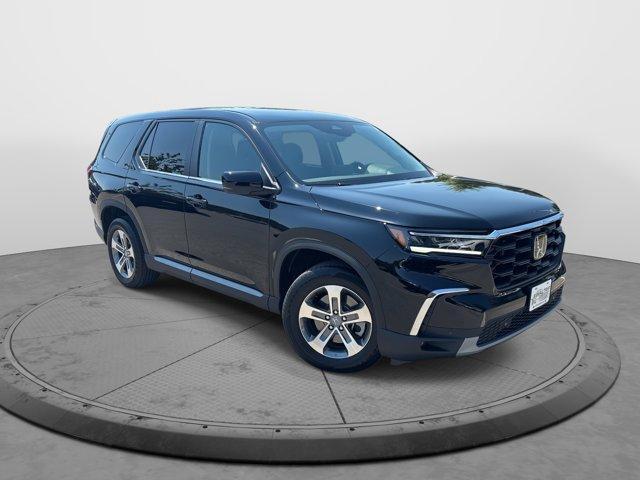 used 2023 Honda Pilot car, priced at $43,861