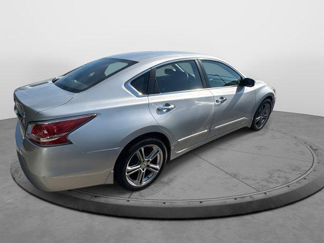 used 2015 Nissan Altima car, priced at $12,994