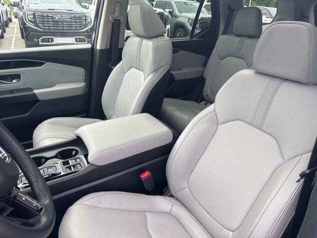 used 2023 Honda Pilot car, priced at $45,921