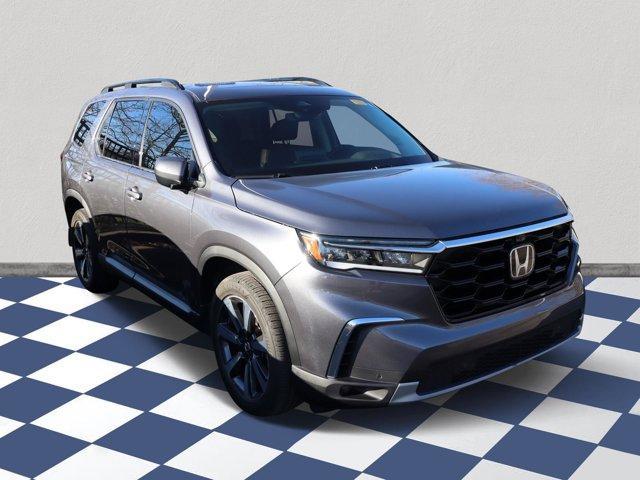 used 2023 Honda Pilot car, priced at $45,976