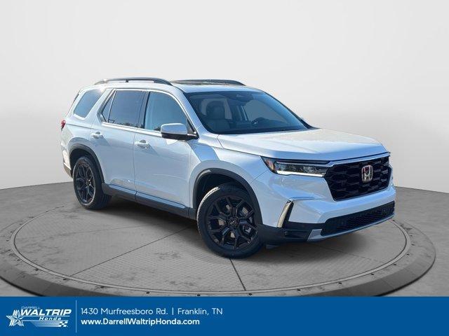 new 2025 Honda Pilot car, priced at $49,171