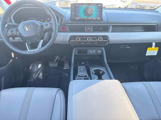 new 2025 Honda Pilot car, priced at $49,171