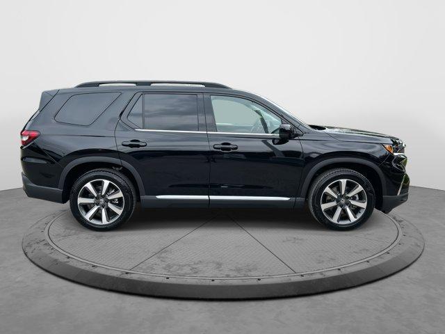 used 2025 Honda Pilot car, priced at $53,729