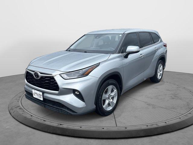 used 2021 Toyota Highlander car, priced at $31,173