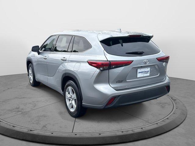 used 2021 Toyota Highlander car, priced at $31,173