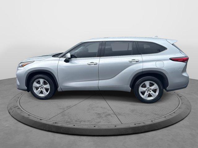 used 2021 Toyota Highlander car, priced at $31,173