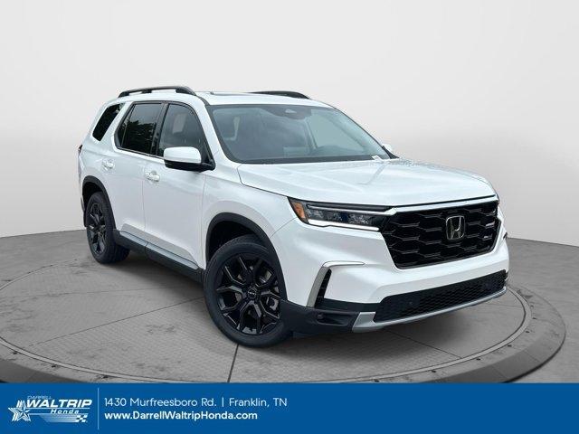new 2025 Honda Pilot car, priced at $49,718