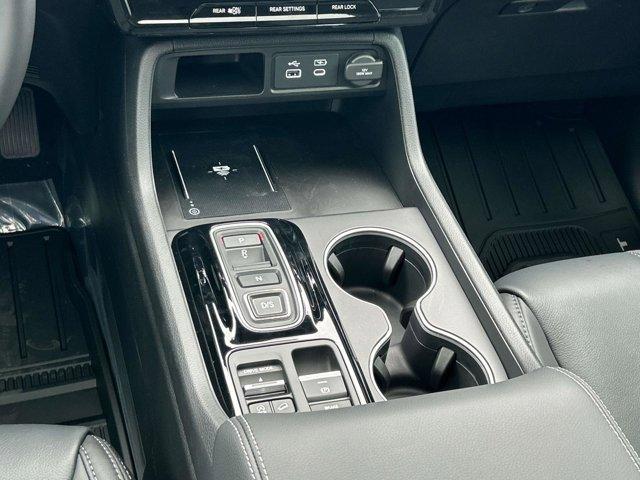 new 2025 Honda Pilot car, priced at $49,718