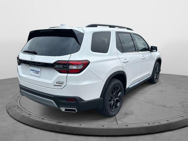 new 2025 Honda Pilot car, priced at $49,718