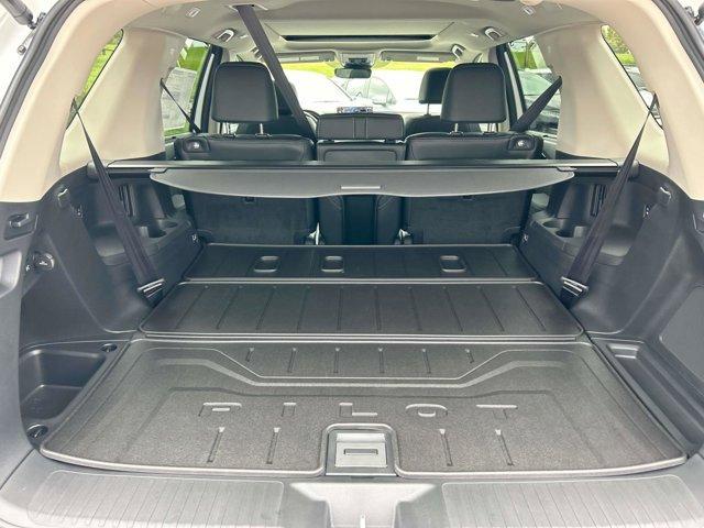 new 2025 Honda Pilot car, priced at $49,718