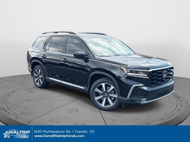 new 2025 Honda Pilot car, priced at $50,182