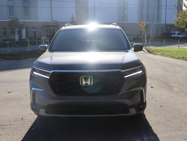 new 2025 Honda Pilot car, priced at $51,715