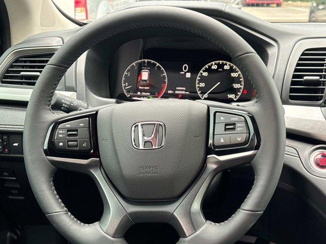 new 2026 Honda Odyssey car, priced at $44,290