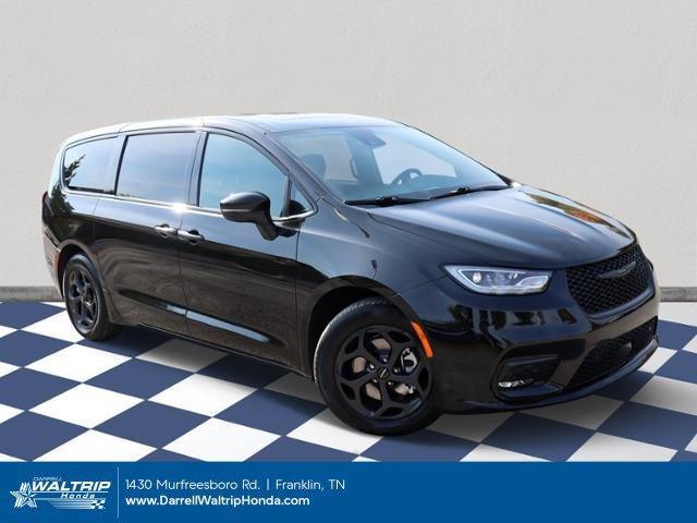 used 2022 Chrysler Pacifica Hybrid car, priced at $34,983