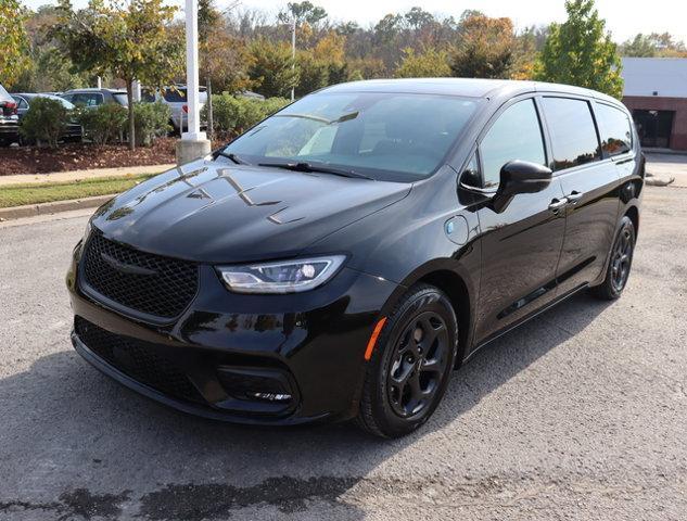 used 2022 Chrysler Pacifica Hybrid car, priced at $34,983