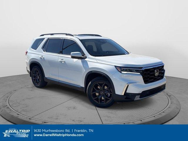 new 2025 Honda Pilot car, priced at $47,232