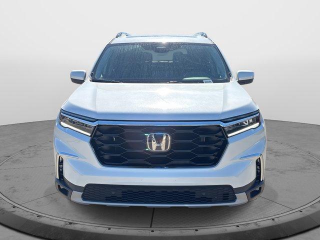 new 2025 Honda Pilot car, priced at $47,232