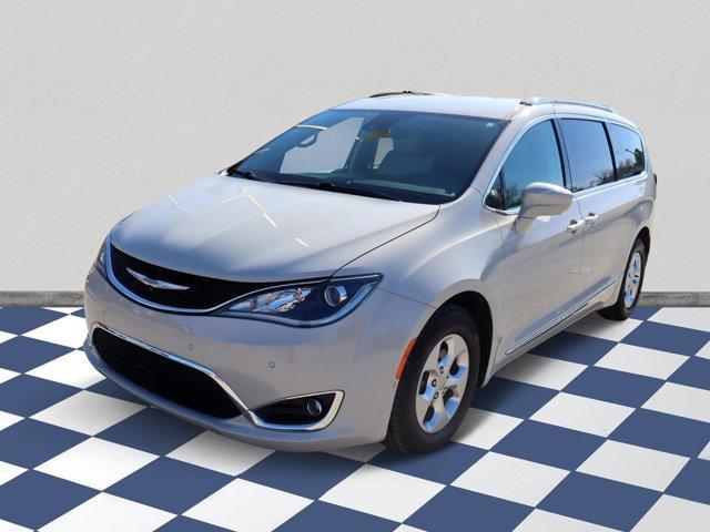 used 2017 Chrysler Pacifica car, priced at $12,892