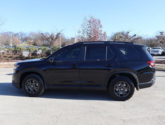 new 2025 Honda Pilot car, priced at $49,795