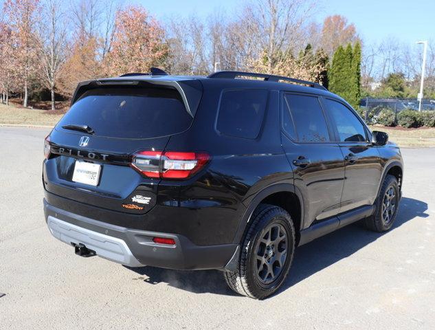 new 2025 Honda Pilot car, priced at $49,795