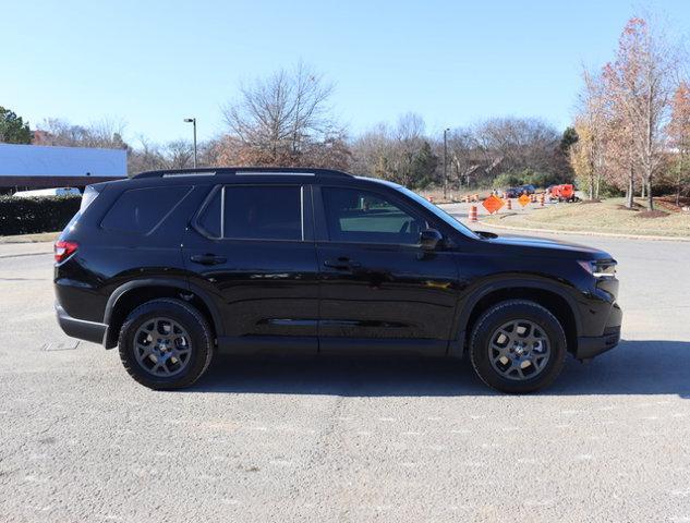 new 2025 Honda Pilot car, priced at $49,795