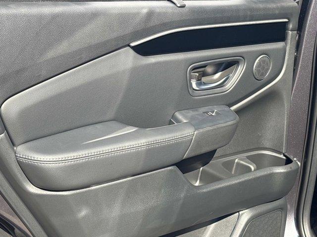 new 2025 Honda Pilot car, priced at $44,820