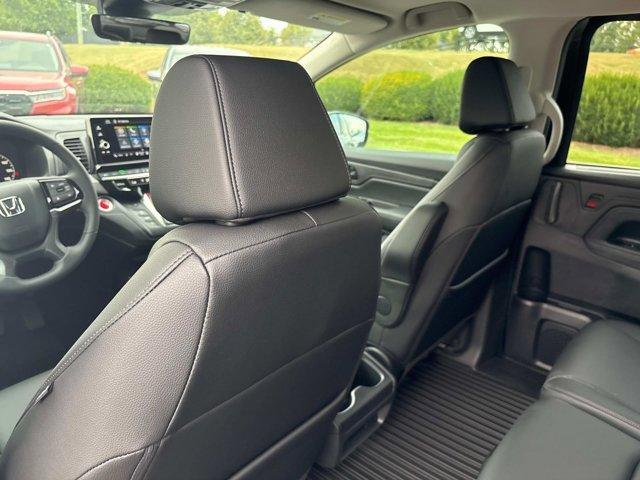 new 2026 Honda Odyssey car, priced at $44,655